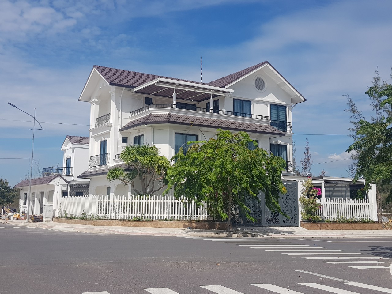 BIỆT THỰ - CAM RANH