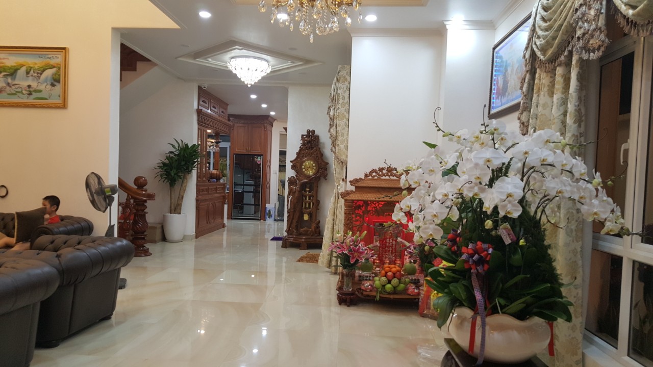 BIỆT THỰ - QUẬN 9