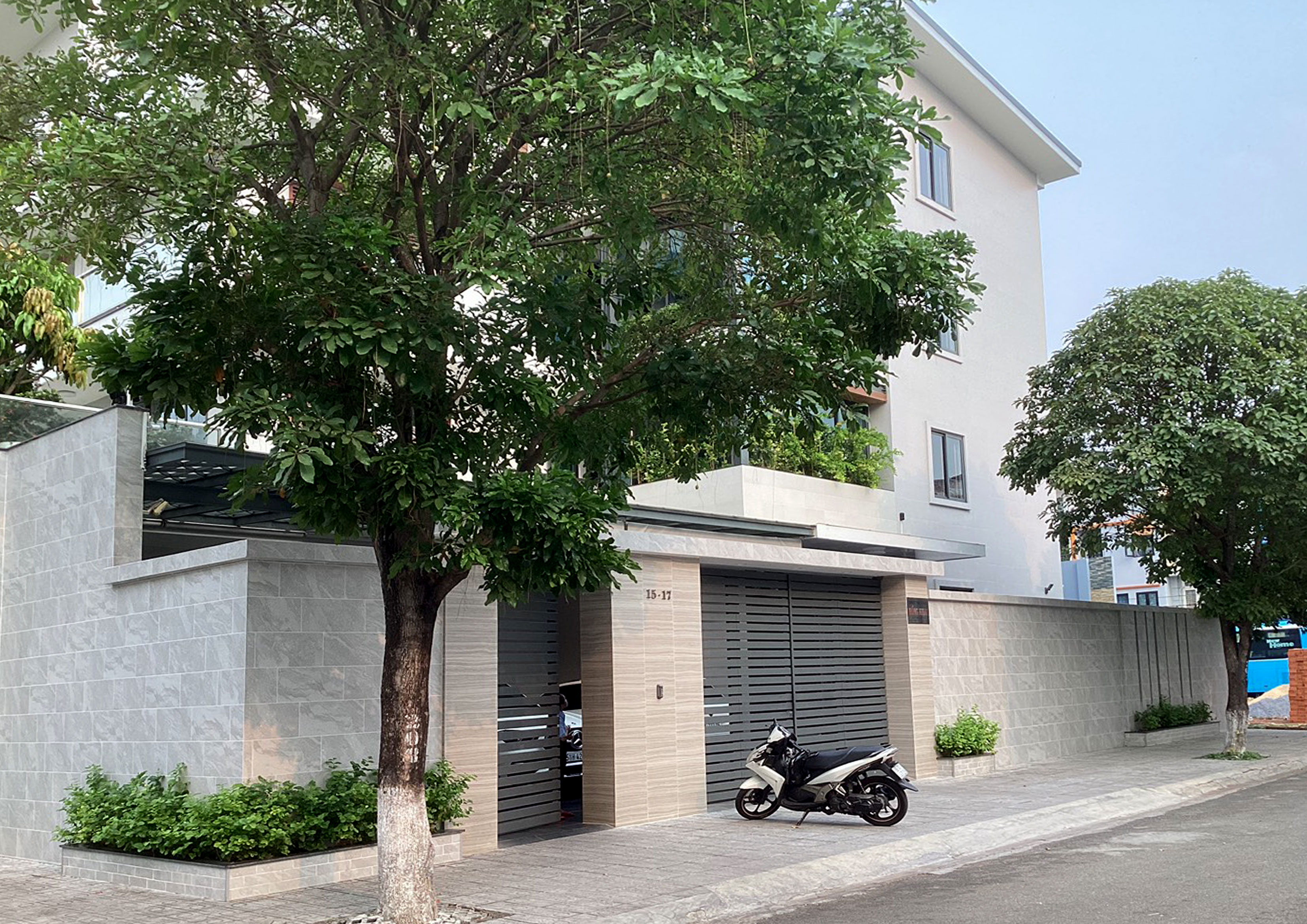 Biệt Thự - Văn Phòng Cty Hồng Khai
